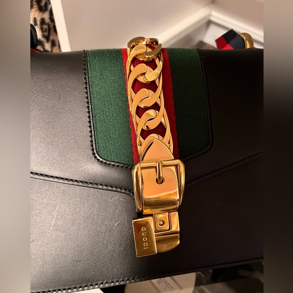 Gucci Sylvie Leather Shoulder Bag - Picture 4 of 16